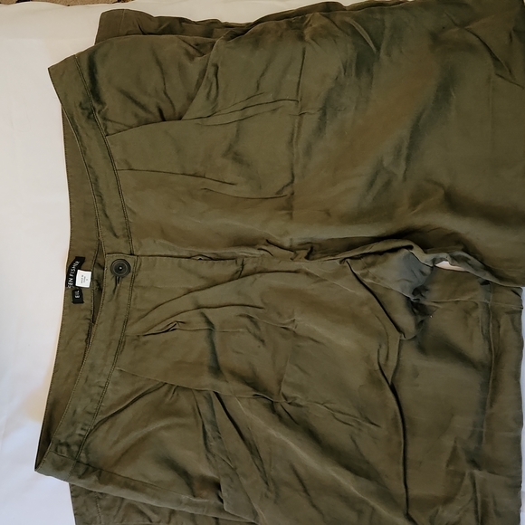 Soft Eileen Fisher Olive Ankle Pant - Picture 2 of 3